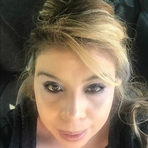 Meet your Posher, Sandra